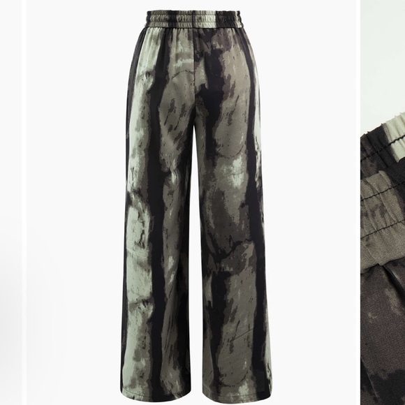 Tie-dye drawstring, wide, leg pants NWT - Picture 2 of 10